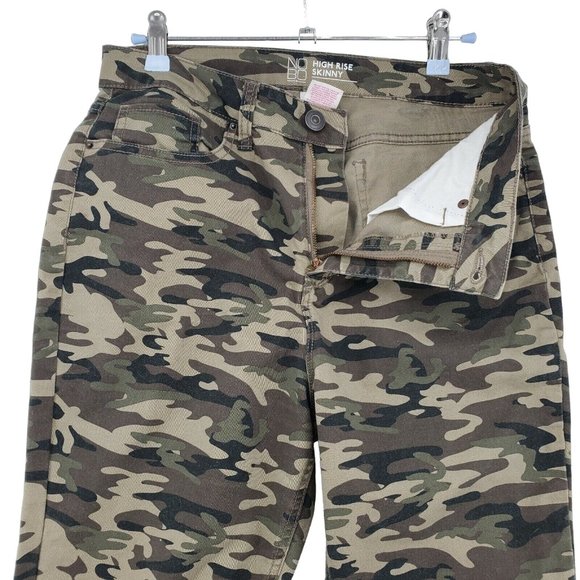 No Boundaries Jeans Women's Denim Tapered Leg Stretch Camouflage Green 11 - Picture 5 of 10
